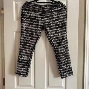 Nike dry fit patterned leggings